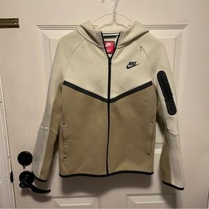 Nike tech Beige Hoodie with Black Accents unisex kids large